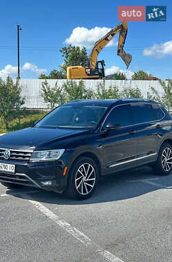Внедорожник / Кроссовер Volkswagen Tiguan 2019 в Львове