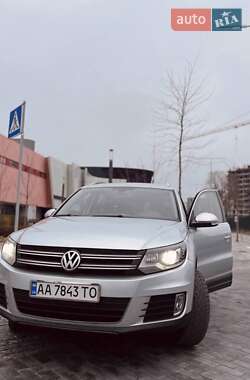 Внедорожник / Кроссовер Volkswagen Tiguan 2016 в Львове