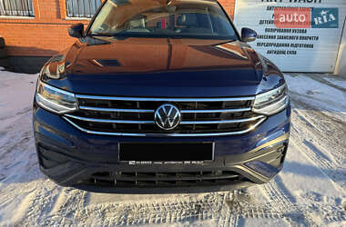Внедорожник / Кроссовер Volkswagen Tiguan 2024 в Киеве