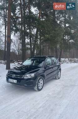 Внедорожник / Кроссовер Volkswagen Tiguan 2017 в Коростене
