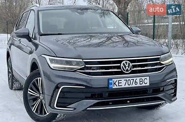 Внедорожник / Кроссовер Volkswagen Tiguan 2024 в Каменском