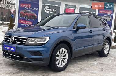 Внедорожник / Кроссовер Volkswagen Tiguan 2017 в Львове
