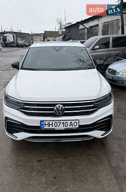 Внедорожник / Кроссовер Volkswagen Tiguan 2024 в Одессе