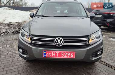 Внедорожник / Кроссовер Volkswagen Tiguan 2016 в Ровно