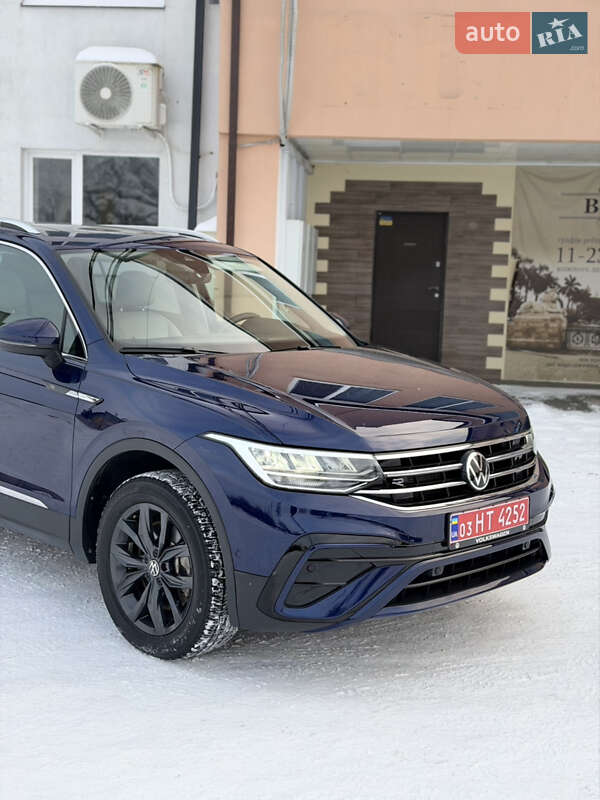 Внедорожник / Кроссовер Volkswagen Tiguan 2023 в Луцке