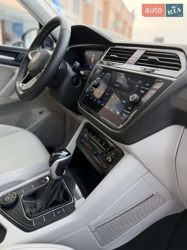 Внедорожник / Кроссовер Volkswagen Tiguan 2023 в Луцке