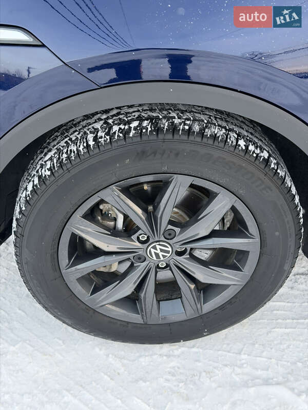 Внедорожник / Кроссовер Volkswagen Tiguan 2023 в Луцке