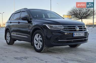 Внедорожник / Кроссовер Volkswagen Tiguan 2021 в Киеве