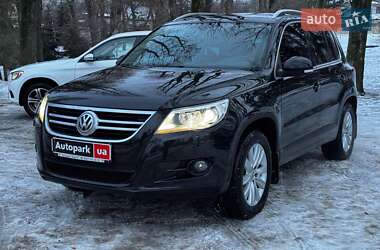 Позашляховик / Кросовер Volkswagen Tiguan 2011 в Києві