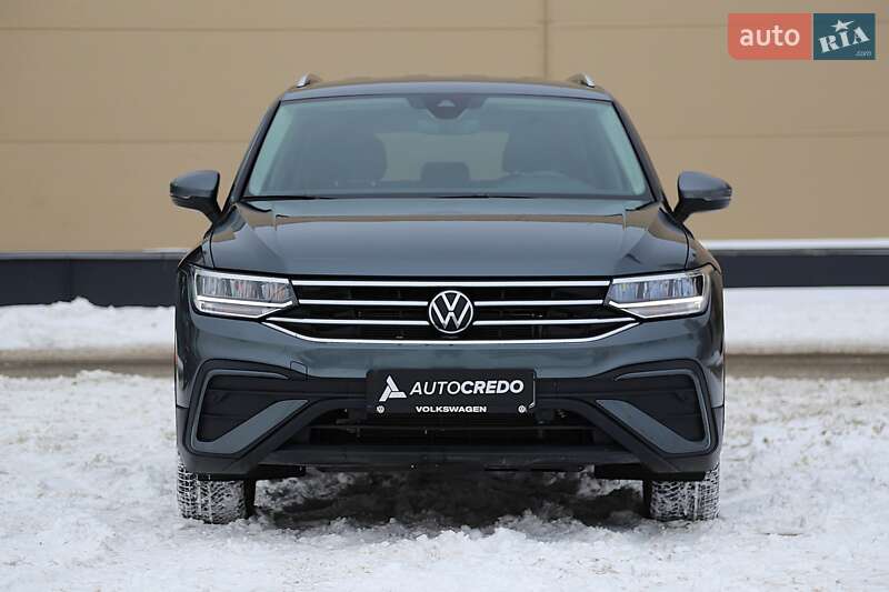Внедорожник / Кроссовер Volkswagen Tiguan 2023 в Киеве