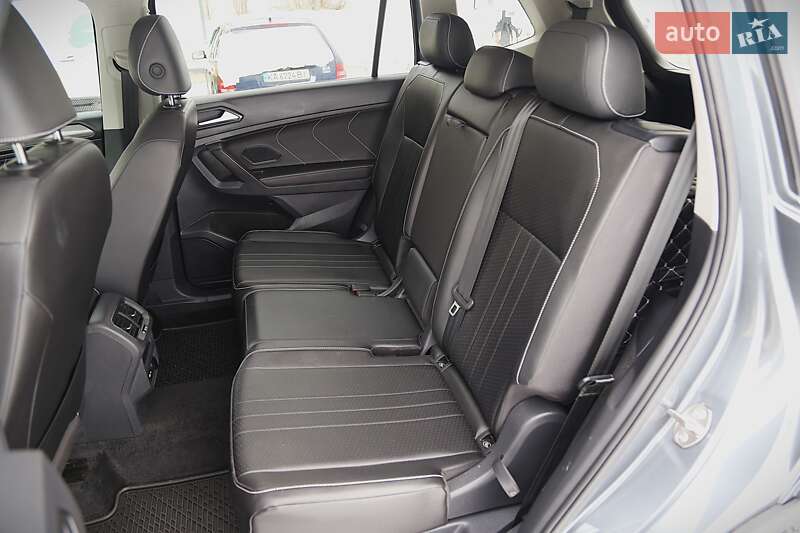 Внедорожник / Кроссовер Volkswagen Tiguan 2023 в Киеве