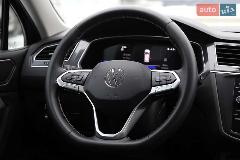 Внедорожник / Кроссовер Volkswagen Tiguan 2023 в Киеве