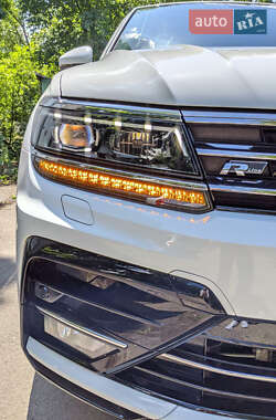Внедорожник / Кроссовер Volkswagen Tiguan 2020 в Киеве