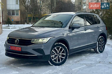 Внедорожник / Кроссовер Volkswagen Tiguan 2021 в Ивано-Франковске