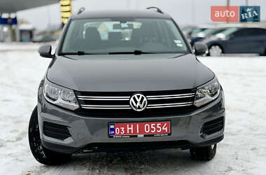 Внедорожник / Кроссовер Volkswagen Tiguan 2016 в Каменец-Подольском