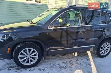 Внедорожник / Кроссовер Volkswagen Tiguan 2016 в Киеве