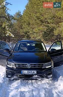 Внедорожник / Кроссовер Volkswagen Tiguan 2019 в Гадяче