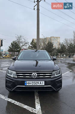 Позашляховик / Кросовер Volkswagen Tiguan 2019 в Одесі