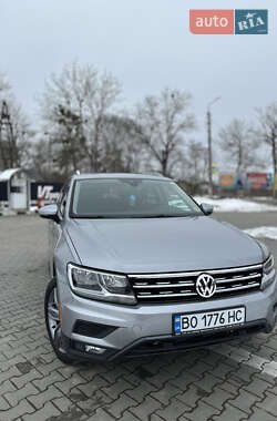 Позашляховик / Кросовер Volkswagen Tiguan 2020 в Чорткові