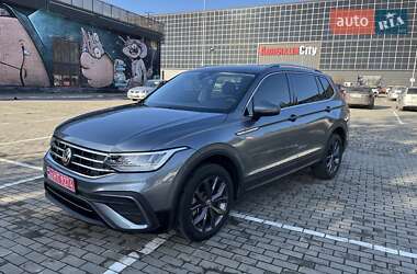 Позашляховик / Кросовер Volkswagen Tiguan 2022 в Луцьку