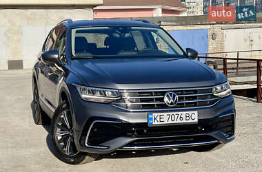 Внедорожник / Кроссовер Volkswagen Tiguan 2024 в Каменском