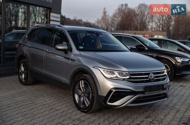Позашляховик / Кросовер Volkswagen Tiguan 2022 в Львові