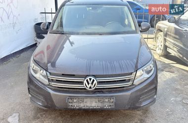 Внедорожник / Кроссовер Volkswagen Tiguan 2015 в Киеве