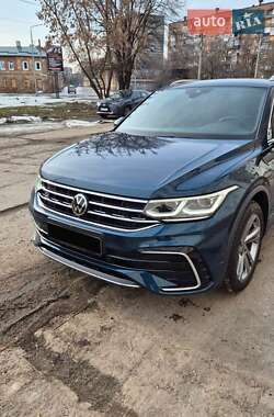 Внедорожник / Кроссовер Volkswagen Tiguan 2022 в Харькове