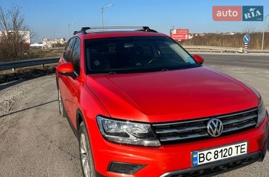 Внедорожник / Кроссовер Volkswagen Tiguan 2018 в Львове