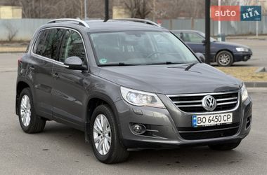 Внедорожник / Кроссовер Volkswagen Tiguan 2011 в Днепре