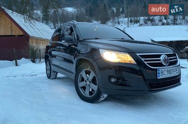 Внедорожник / Кроссовер Volkswagen Tiguan 2011 в Сколе