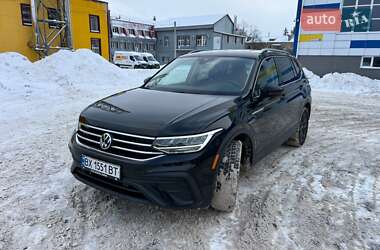 Внедорожник / Кроссовер Volkswagen Tiguan 2022 в Хмельницком