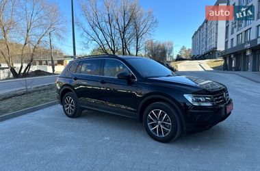 Позашляховик / Кросовер Volkswagen Tiguan 2019 в Новояворівську