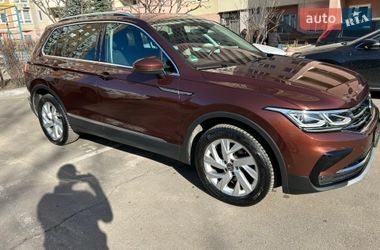 Позашляховик / Кросовер Volkswagen Tiguan 2021 в Києві