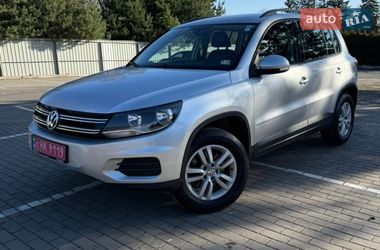 Внедорожник / Кроссовер Volkswagen Tiguan 2016 в Луцке
