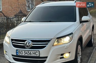 Позашляховик / Кросовер Volkswagen Tiguan 2010 в Кременці