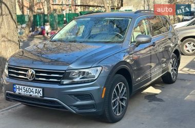 Внедорожник / Кроссовер Volkswagen Tiguan 2018 в Одессе