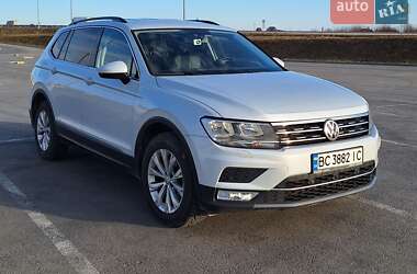 Внедорожник / Кроссовер Volkswagen Tiguan 2017 в Львове