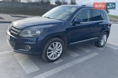 Позашляховик / Кросовер Volkswagen Tiguan 2016 в Мостиській