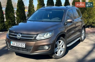 Позашляховик / Кросовер Volkswagen Tiguan 2011 в Києві