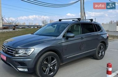 Позашляховик / Кросовер Volkswagen Tiguan 2020 в Києві