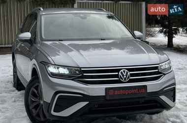 Внедорожник / Кроссовер Volkswagen Tiguan 2023 в Белогородке