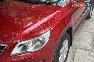 Позашляховик / Кросовер Volkswagen Tiguan 2010 в Тячеві