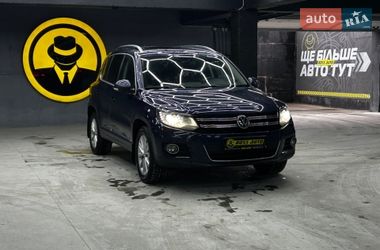 Позашляховик / Кросовер Volkswagen Tiguan 2015 в Чернівцях