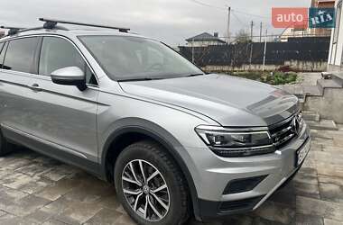 Внедорожник / Кроссовер Volkswagen Tiguan 2019 в Хмельницком