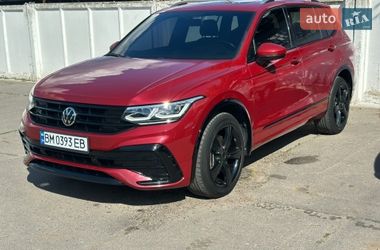 Позашляховик / Кросовер Volkswagen Tiguan 2017 в Сумах