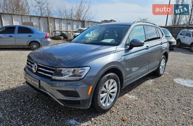 Внедорожник / Кроссовер Volkswagen Tiguan 2018 в Шостке