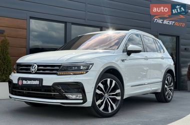 Внедорожник / Кроссовер Volkswagen Tiguan 2017 в Ровно