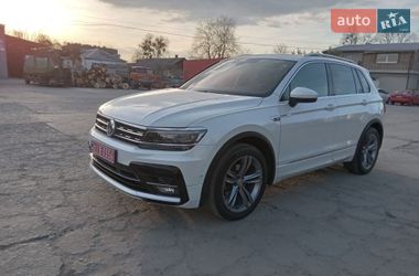 Внедорожник / Кроссовер Volkswagen Tiguan 2017 в Звягеле