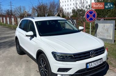 Внедорожник / Кроссовер Volkswagen Tiguan 2017 в Киеве